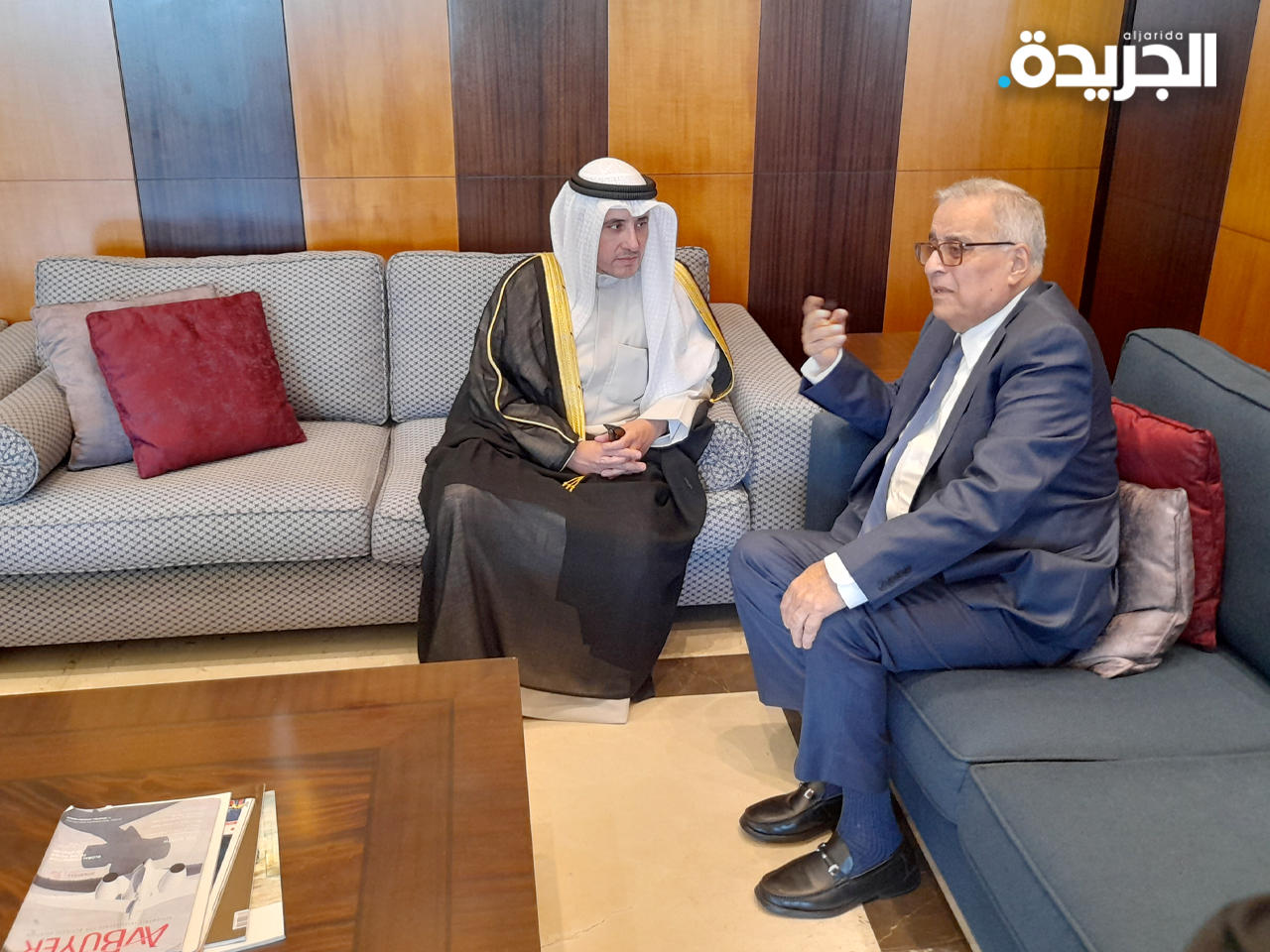 وزير الخارجية اللبناني لدى استقباله الشيخ أحمد ناصر المحمد