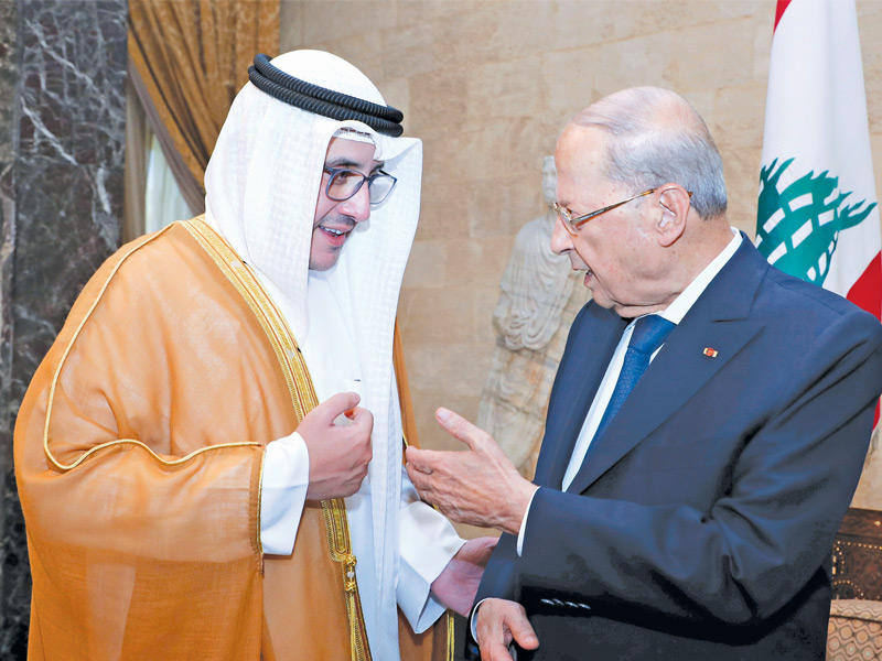 الرئيس اللبناني مستقبلاً الناصر في بعبدا أمس (دالاتي ونهرا)