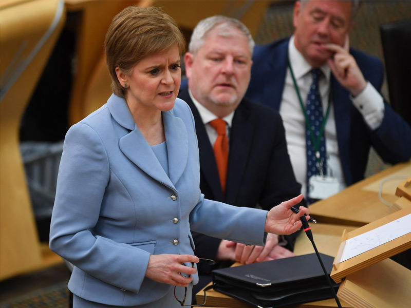 رئيسة الوزراء نيكولا ستيرجن