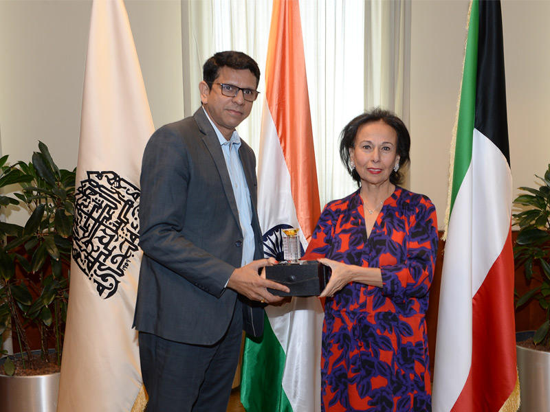 وفاء القطامي تكرم سمرات سوو 