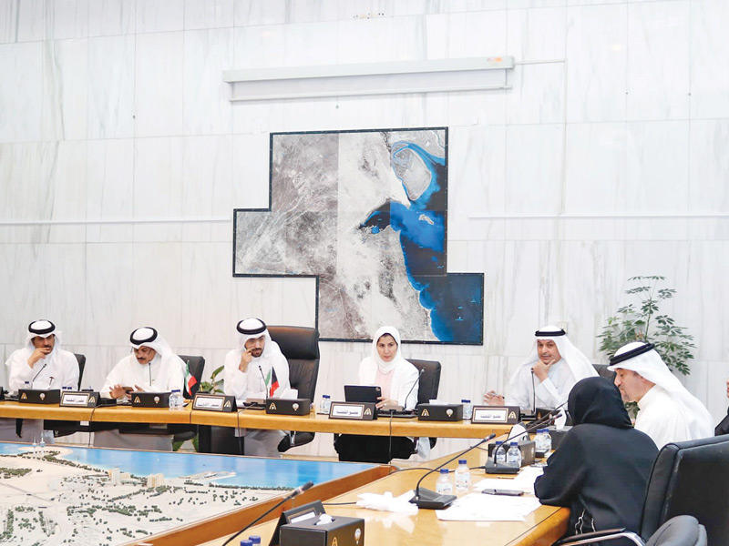 جانب من اجتماع مجلس البلدي 