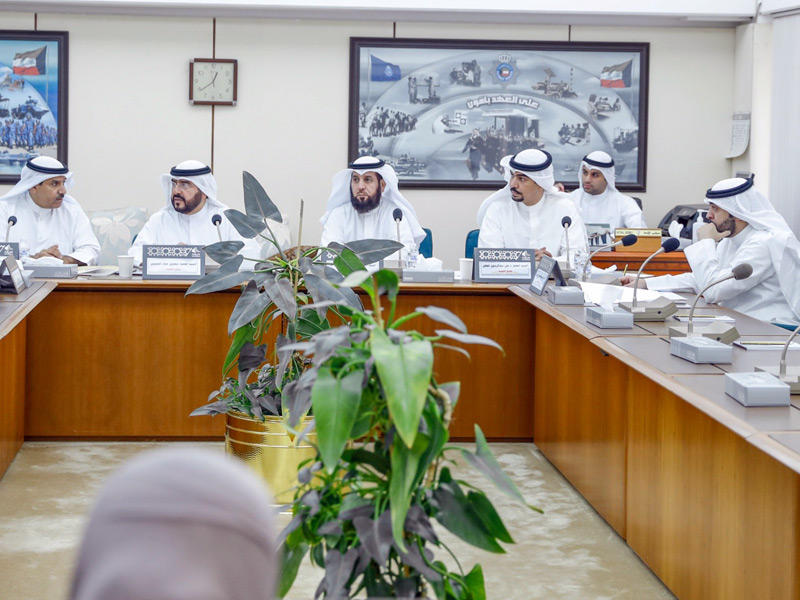 جانب من اجتماع سابق للجنة الداخلية والدفاع