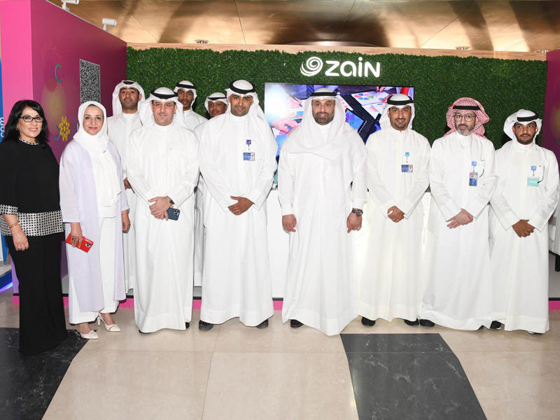 الرومي يتوسط الغربللي والمصيبيح في جناح زين