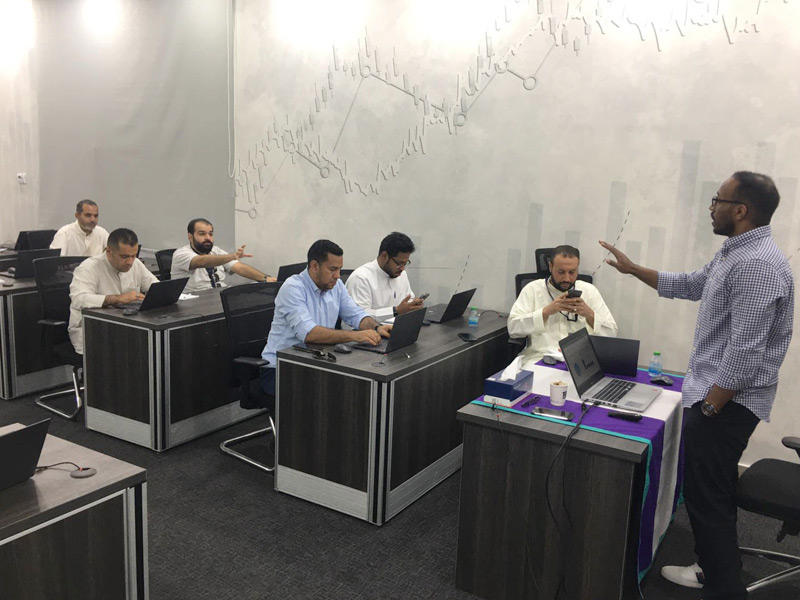 جانب من محاضرات هد كامز للتدريب الأهلي التابع لجمعية النجاة الخيرية