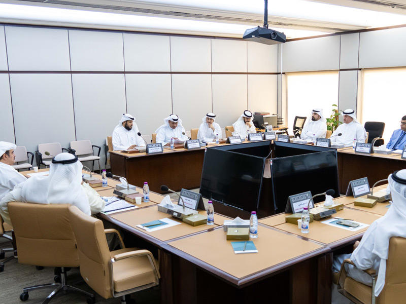 جانب من اجتماع سابق للجنة التعليمية