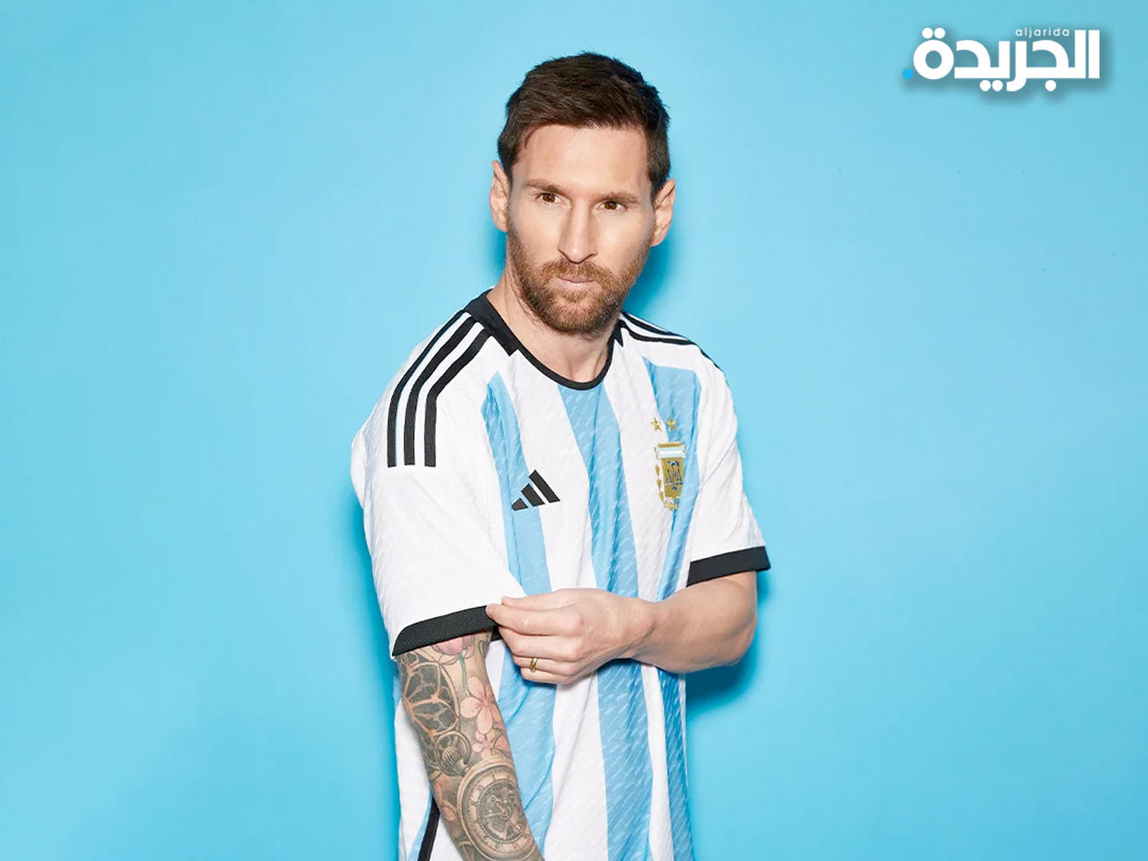 ليونيل ميسي مرتدياً الزي الجديد