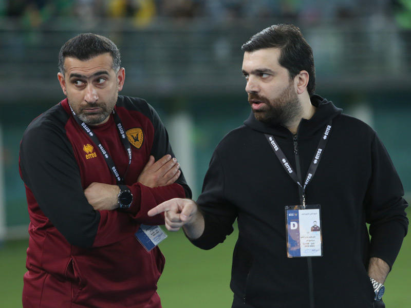 الشطي مدرب الفريق مع بولند المحلل الفني