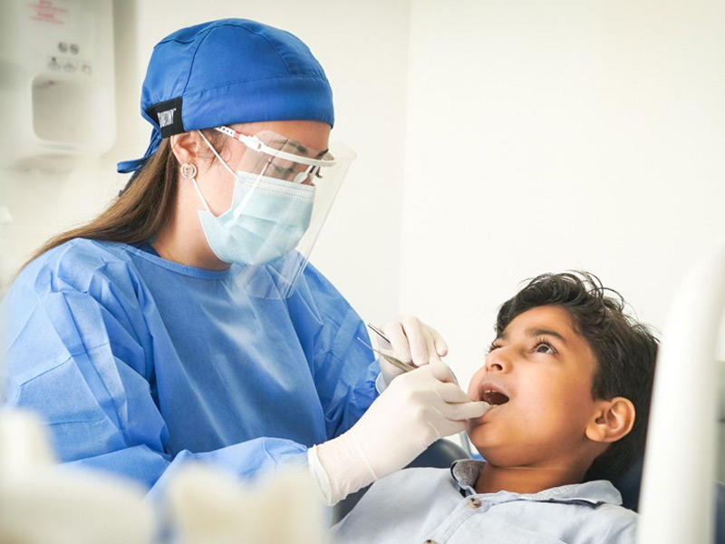 علاج أسنان الأطفال