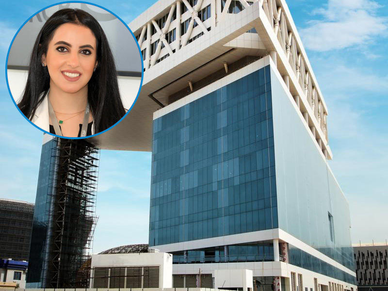 مبنى بنك الائتمان وفي الاطار الناطقة الرسمية باسم «الائتمان» حباري الخشتي