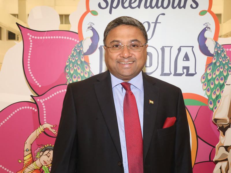 سفير الهند لدى البلاد سيبي جورج