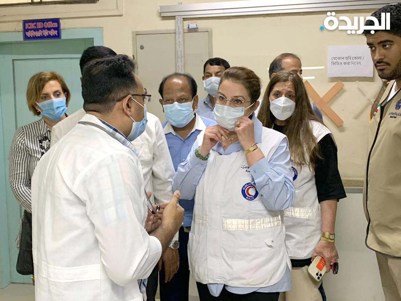 الأمين العام لجمعية الهلال الأحمر مها البرجس خلال جولة وفد الجمعية في مخيمات لاجئي الروهينغا ببنغلاديش