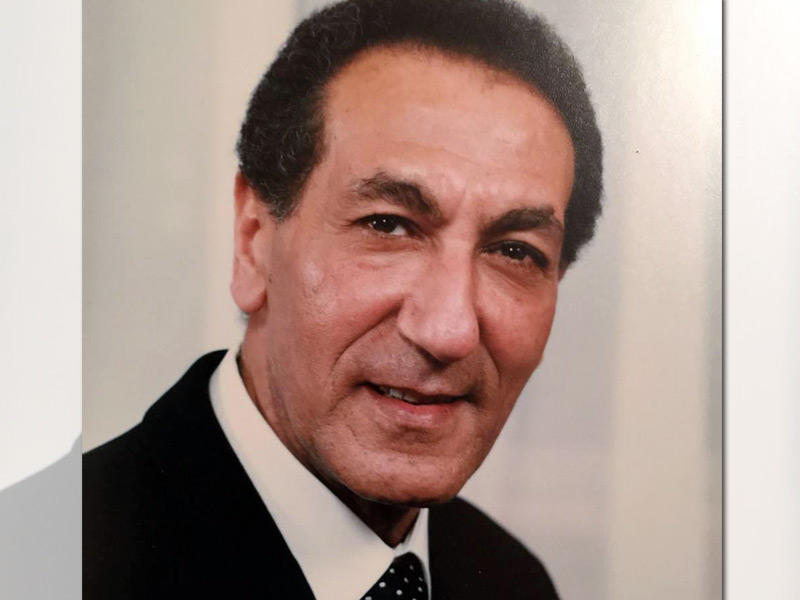 المذيع  رشاد رمضان