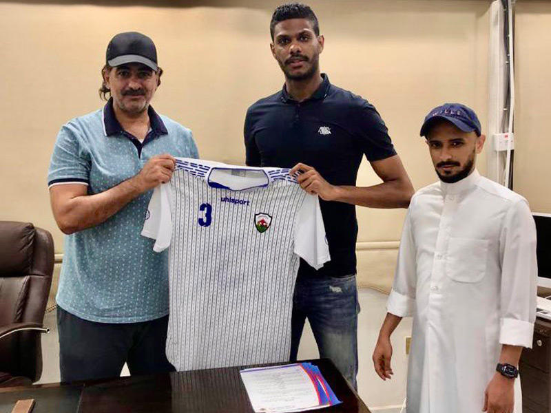  حارس مرمى الفريق الأول لكرة القدم بدر الصعنون