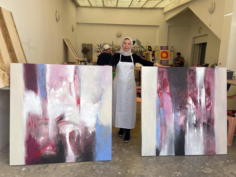  الفنانة التشكيلية أميرة أشكناني