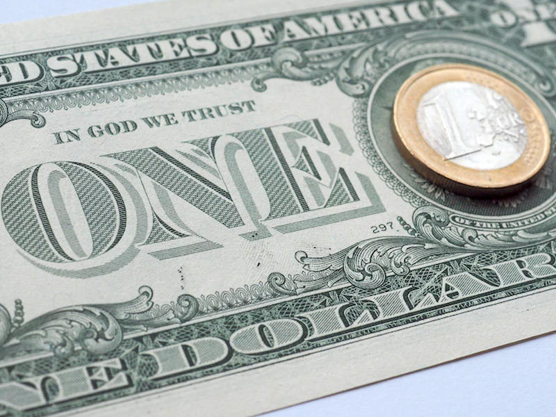 سعر صرف الدولار الأميركي 