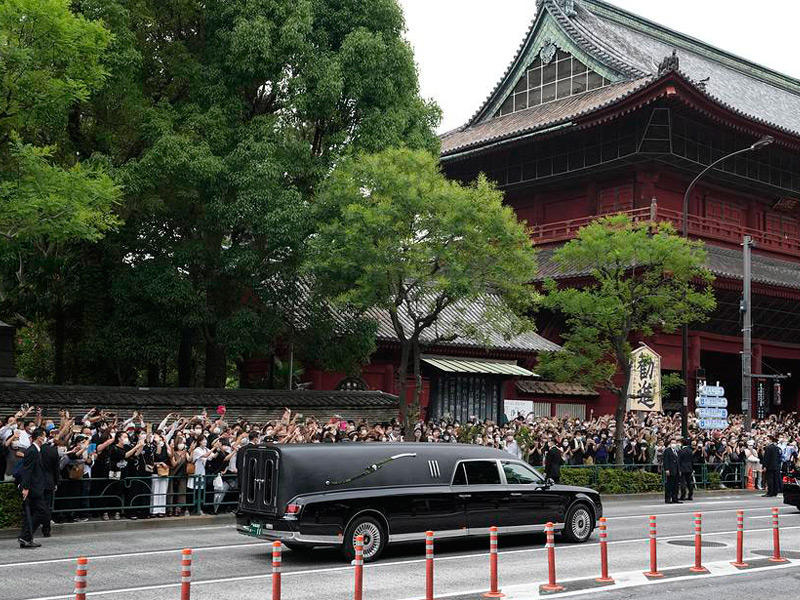 جانب من وداع اليابانيين لشينزو آبي