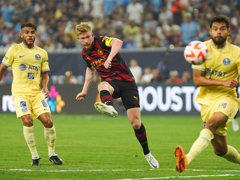  لاعب الوسط الدولي البلجيكي كيفن دي بروين