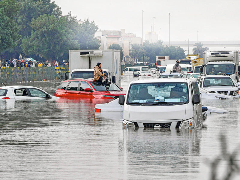 صورة تبين الاثار الجانبية التي خلفتها الأمطار في الاعوام السابقة 