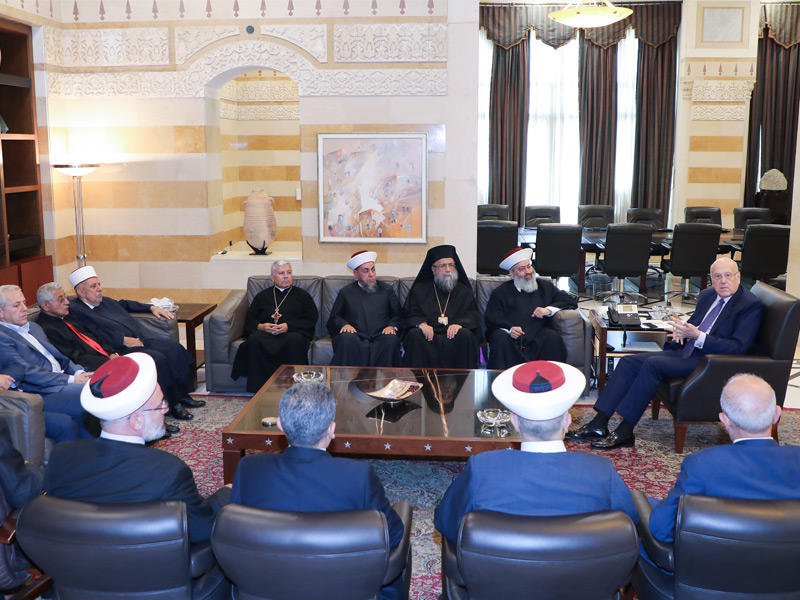 رئيس الحكومة نجيب ميقاتي يلتقي وفداً من رجال الدين (دالاتي ونهرا)