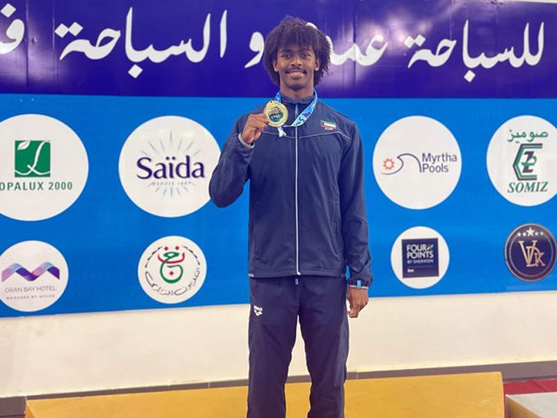 السباح المتألق علي الزامل