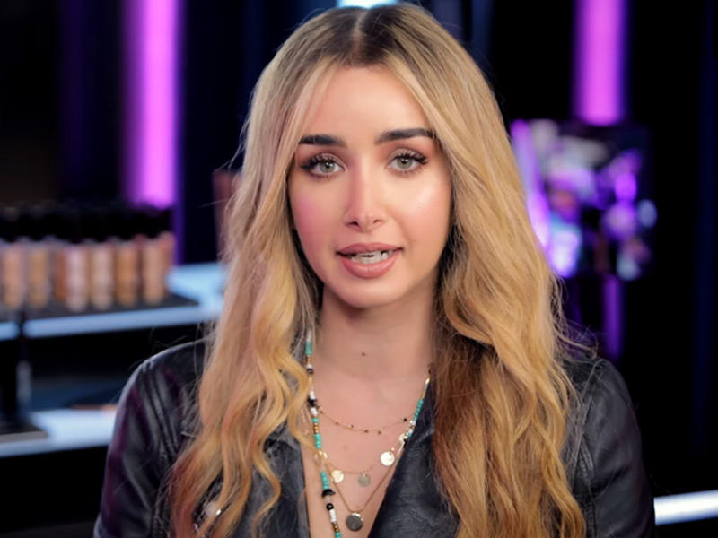  الفنانة هنا الزاهد