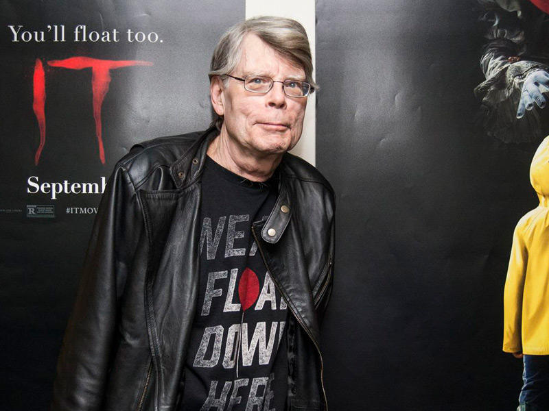  كاتب قصص الرعب الأميركي الشهير ستيفن كينغ