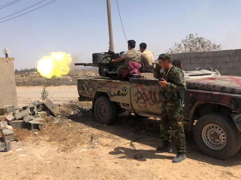 اشتباكات العاصمة الليبية طرابلس بين فصائل متناحرة