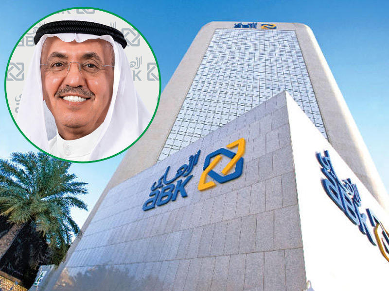  المدير العام لشؤون مجلس الإدارة بالبنك الأهلي الكويتي فوزي الثنيان 