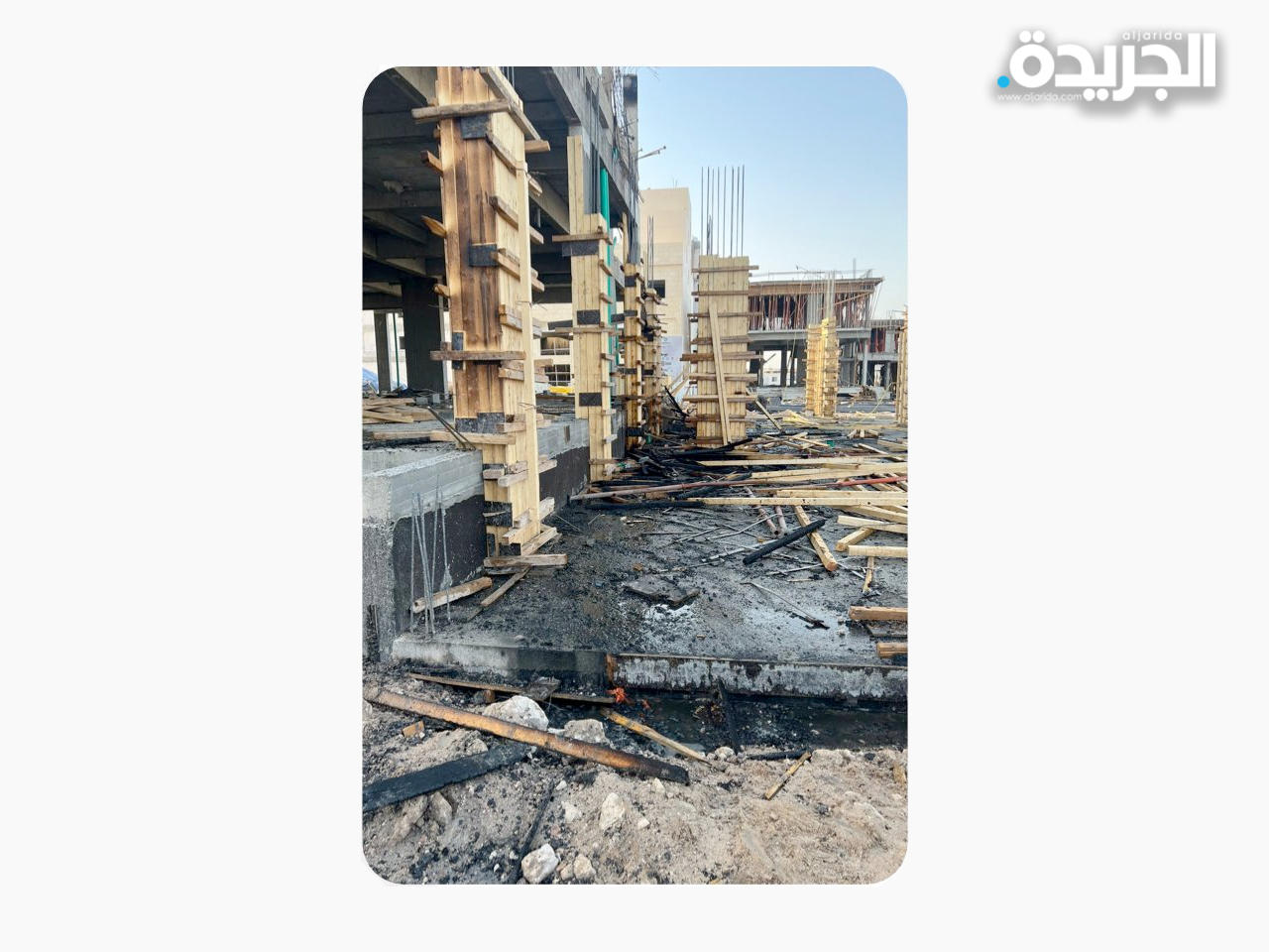 إخماد حريق منزل قيد الإنشاء في المطلاع