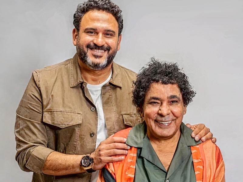 النجمان محمد منير وأكرم حسني