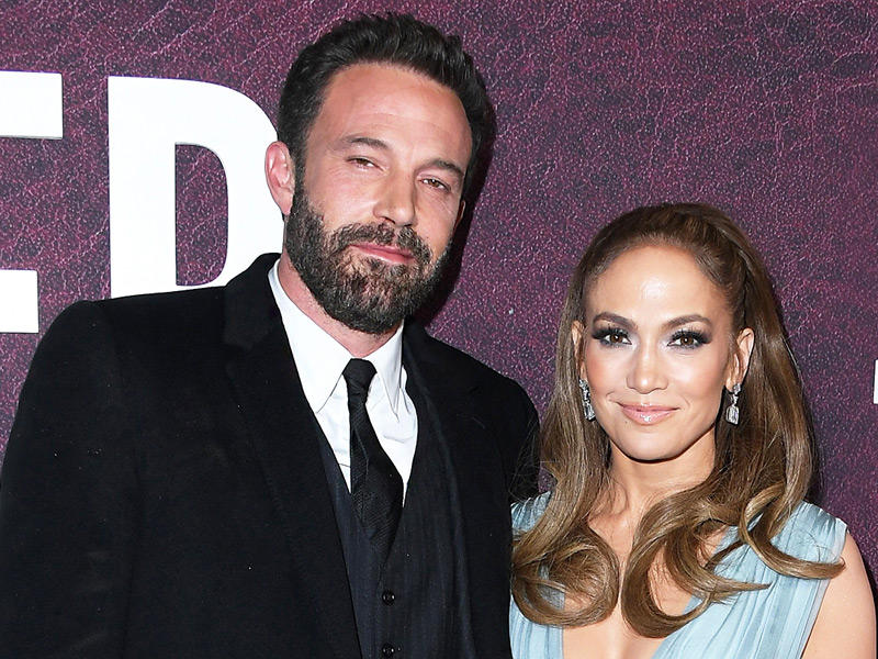 النجمة جينيفر لوبيز مع زوجها بن أفليك