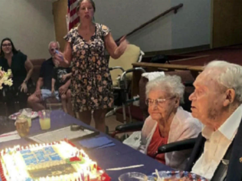 زوجان من ولاية أوهايو الأميركية يحتفلان بمرور 79 عاماً على زواجهما