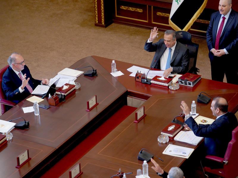  رئيس الوزراء العراقي مصطفى الكاظمي يترأس اجتماع حكومته أمس (مجلس الوزراء)