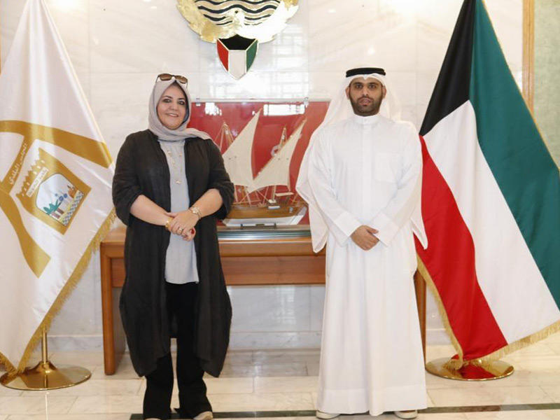 المحري والعقاب خلال اللقاء