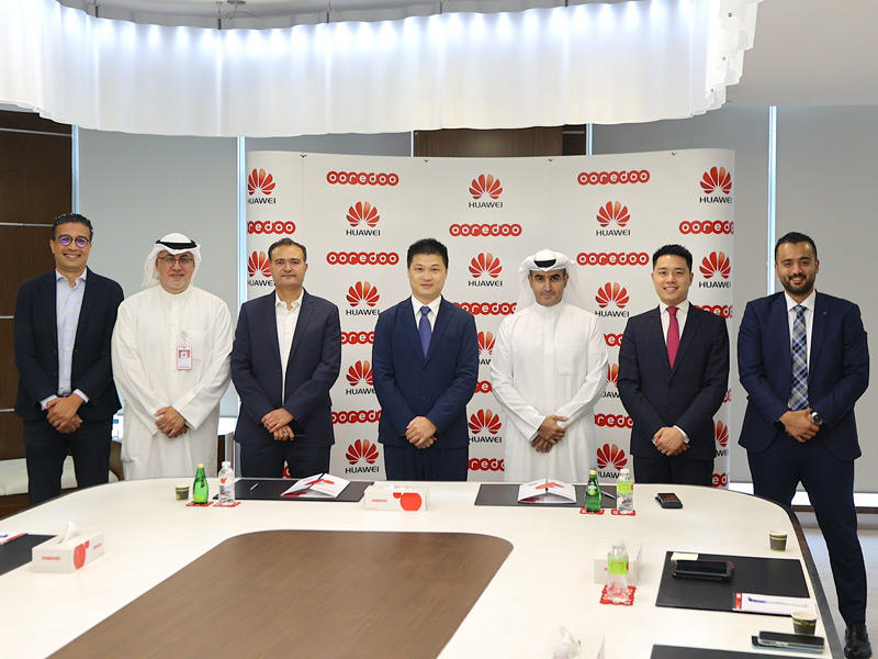 جانب من الحفل الذي أقيم في مقر الشركة الرئيسي