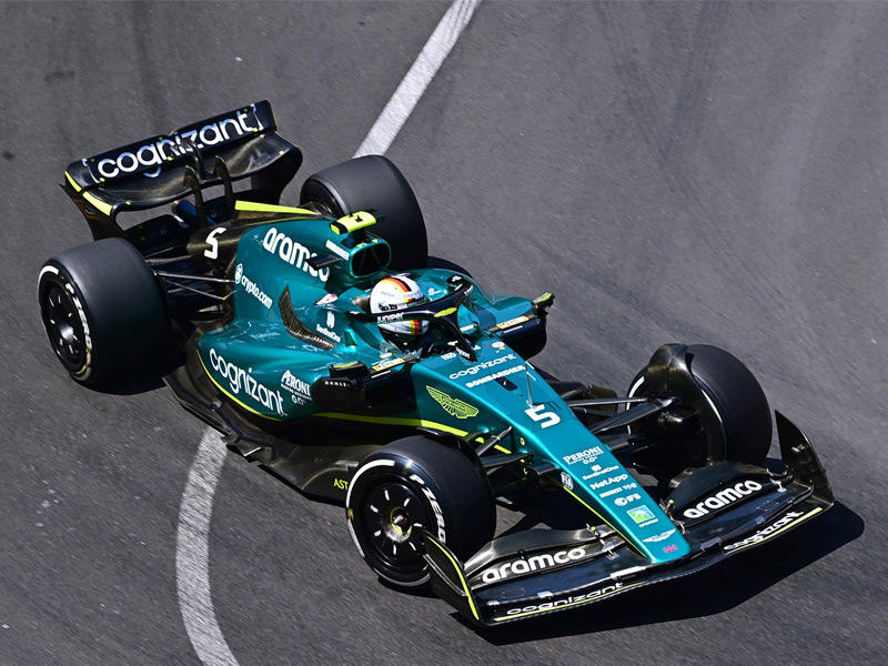 فيتل خلال أحد السباقات