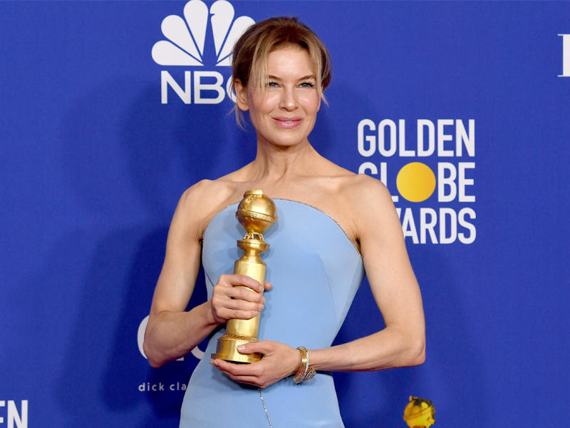 جائزة «غولدن غلوب» بيد رينيه زيلويغر 