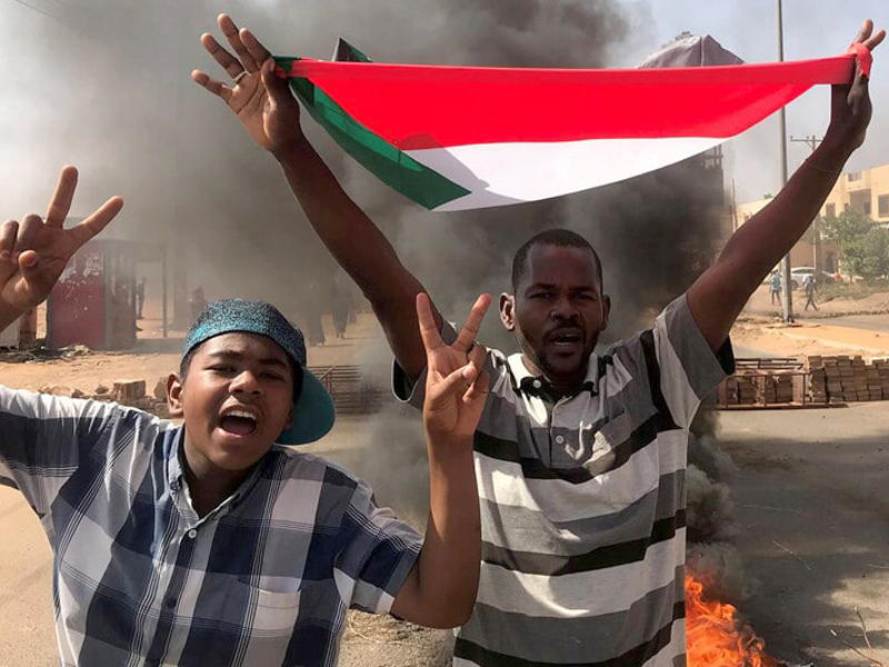 فرحة السودانيوون بعد اعلان قوى الحرية والتغيير شروعها رسمياً في إعداد «إعلان دستوري» 