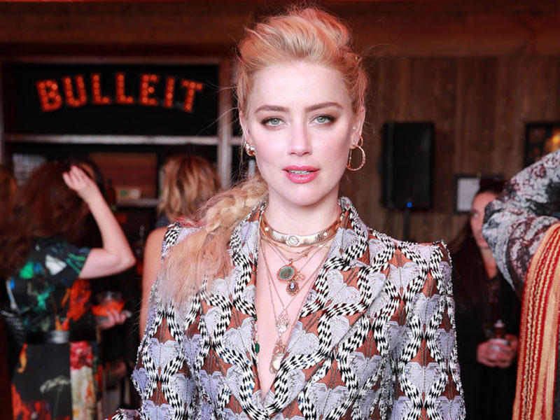 الفنانة آمبر هيرد