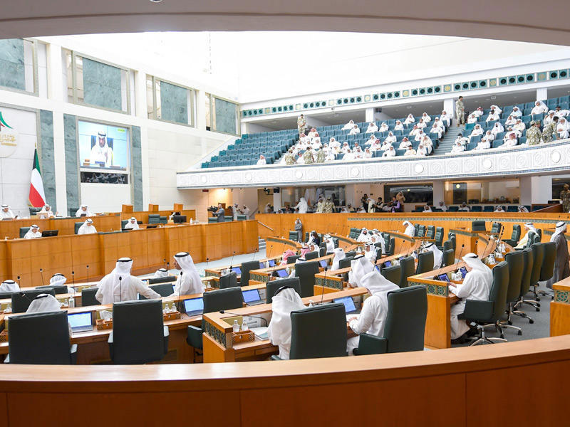 جلسة سابقة لمجلس الأمة