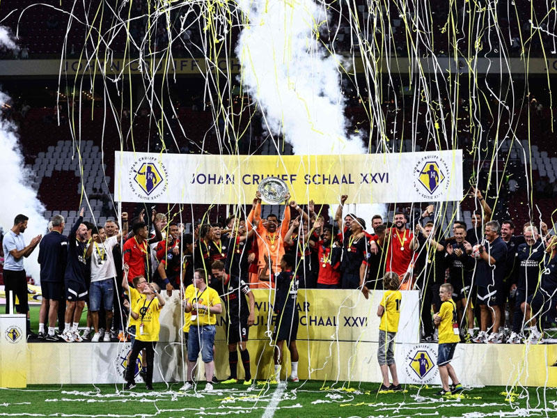 جانب من تتويج أيندهوفن 