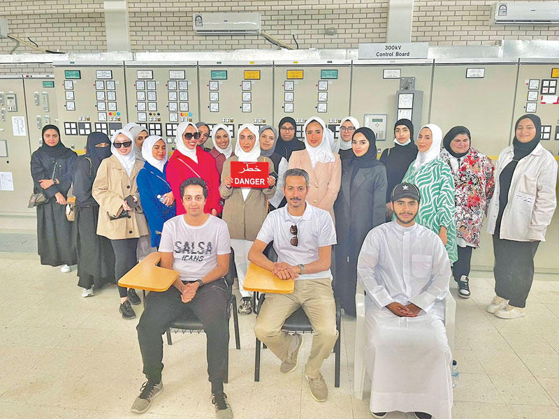 جانب من زيارة القسم