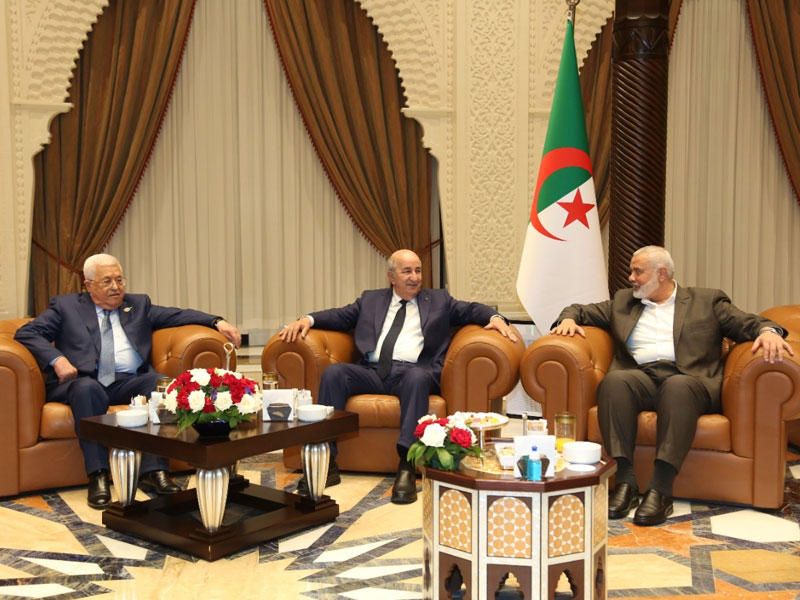  رئيس المكتب السياسي لحركة «حماس» إسماعيل هنية - الرئيس الجزائري عبدالمجيد تبون -  الرئيس الفلسطيني محمود عباس
