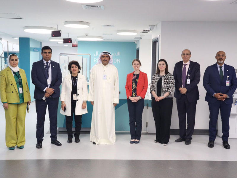 السفيرة البريطانية خلال زيارتها لـ «ضمان»