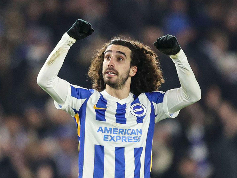  المدافع الإسباني مارك كوكوريلا