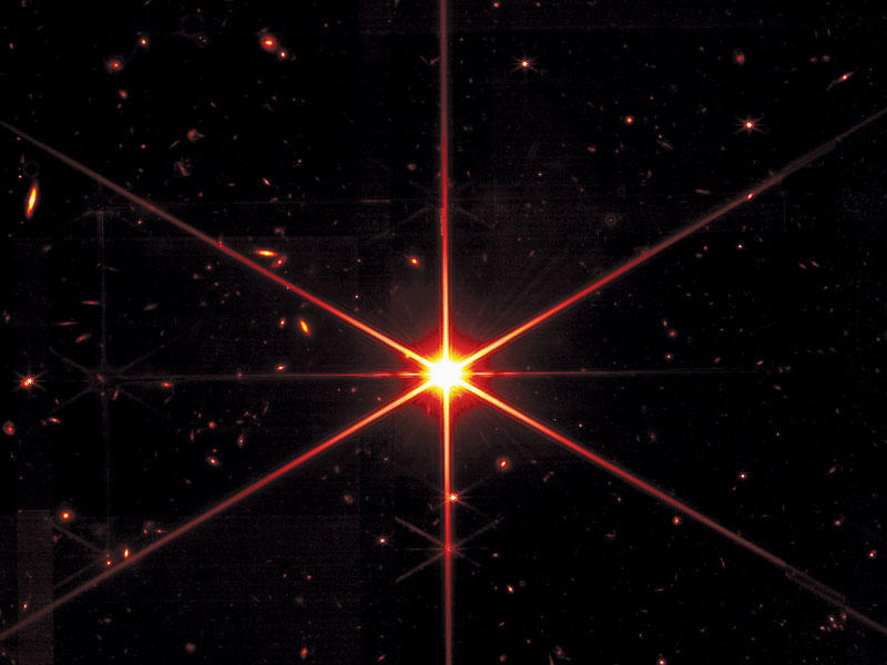 الضوء اللامع التي تم رصده بواسطة تلسكوب جيمس ويب