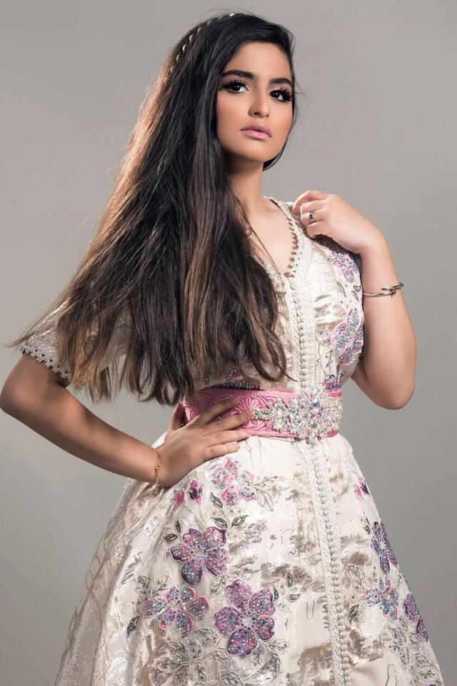 المطربة البحرينية الشابة حلا الترك