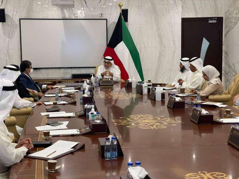 وزير الصحة د. خالد السعيد مترئساً الاجتماع