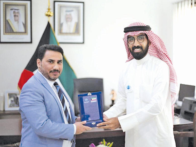 جانب من لقاء سفارة الكويت في اندونيسيا لوفد «نماء» الخيرية بجمعية الإصلاح الاجتماعي