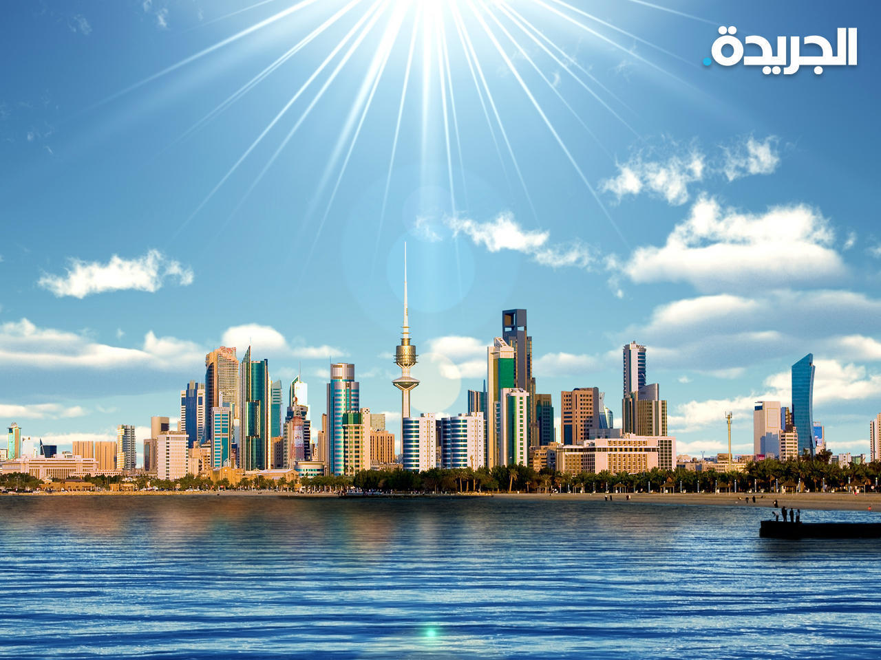 طقس حار وفرصة لهطول أمطار متفرقة